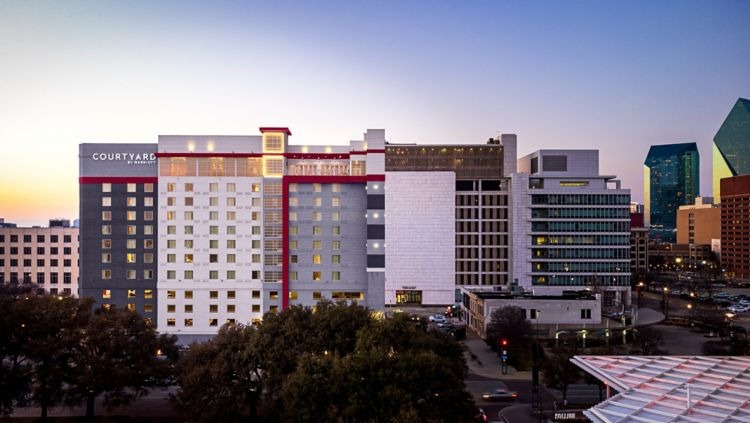 Courtyard_Marriott_Dallas_Downtown.jpg